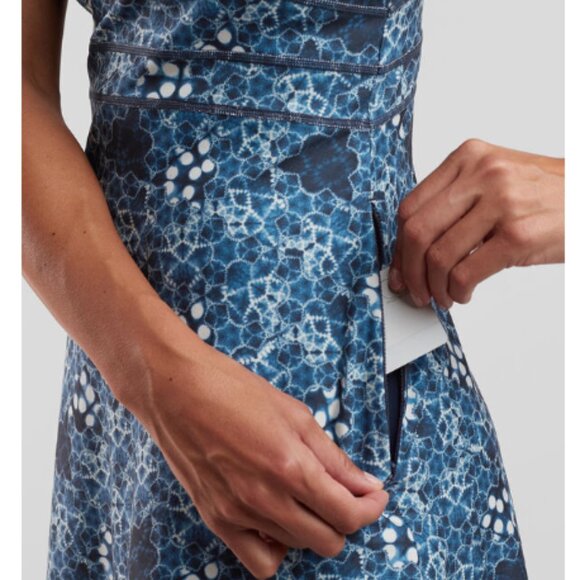 TITLE NINE SIZE MEDIUM NWOT DREAM V NECK DRESS BLUE MAYA - Picture 4 of 13